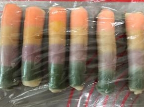 盖上保鲜膜，醒10分钟