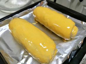 可以用刮刀辅助抹匀。