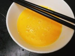 鸡蛋打散