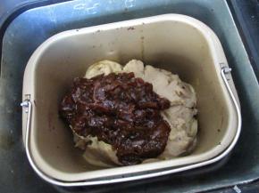 最后把切好的金桔放入