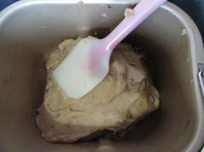 再翻炒几分钟，炒至均匀即可。炒好的程度也是馅料不再沾铲子。