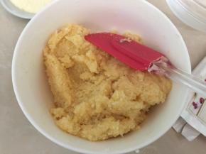 搅拌均匀至完全吸收