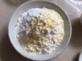 面粉和奶粉过筛