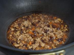 分钟后收汁关火，锅里留一点汤就可以了；