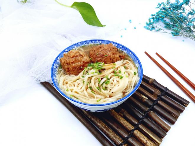 肉丸汤面