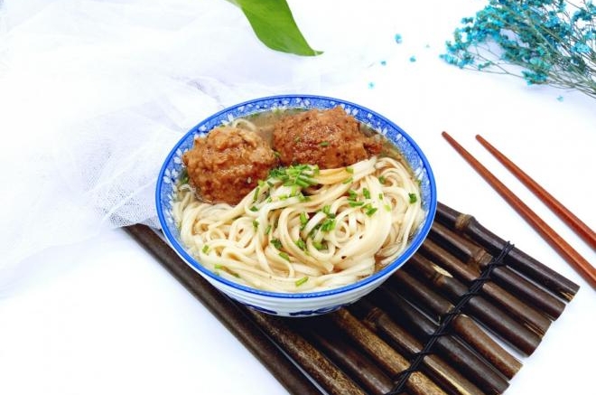 肉丸汤面