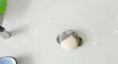 如图，做好图中的样子。