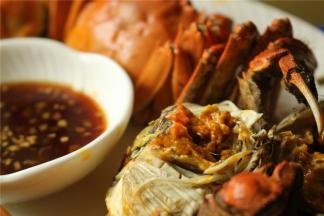 虽然个头小，但是真的很肥啊，膏肥肉嫩，真的是正当好时候。