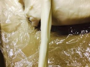 油皮醒30分钟后，延展性应该是非常好的。