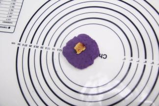 可以用苹果泥、枣泥给做馅料