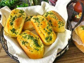 烘烤结束后拿出晾凉即可。