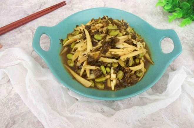 咸菜茭白炒毛豆