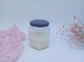 凝固的猪油，密封好，冰箱保存，1年没问题。