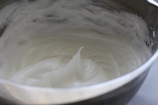 再继续打到提起打蛋头形成硬性尖勾