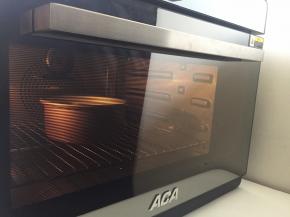 ACA蒸汽烤箱提前先预热好，热风对流程序140度10分钟