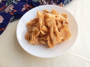 酥香的排叉炸好了。