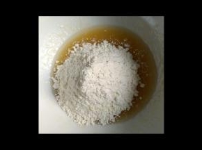 加入月饼粉
