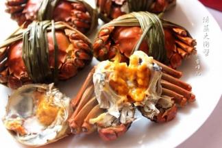 看这大大的蟹黄香哦。。