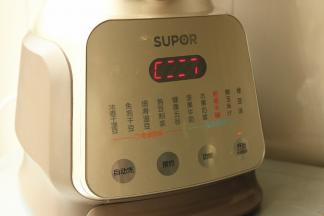 选择粗粮米糊功能，开始制作。