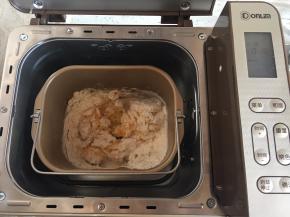 启动面包机的揉面程序，一个程序结束后再启动一次