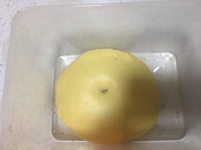 发到两倍大，手指沾粉戳孔不回缩不塌陷