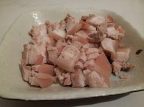 五花肉切小片