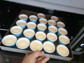 放入预热好的烤箱中层140度烤36分钟.时间结束后在焖5分钟。