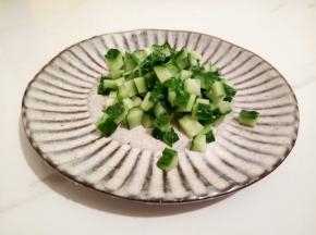 黄瓜切丁