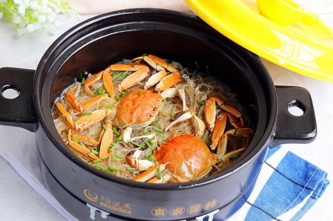 大闸蟹粉丝煲
