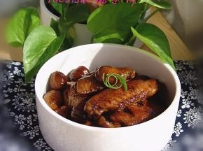 香甜的软糯的板栗与鸡翅的融合，下饭