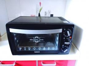 此时将烤箱150度预热5分钟。