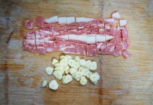 培根和蒜切一切