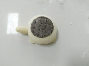 然后贴上四个爪。