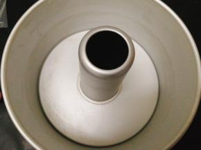 准备好一个7寸中空模具