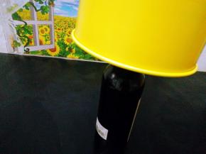 烤好的出炉轻轻震下倒扣在酒瓶上，放凉