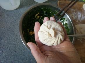 揪成一个包子