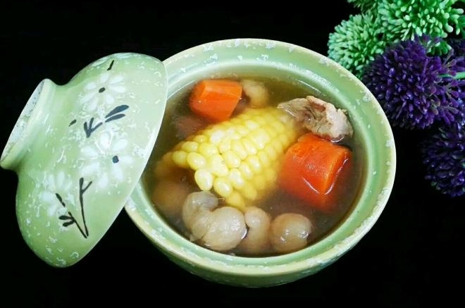 玉米胡萝卜桂圆瘦肉汤