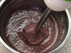 不需要打太碎，保持一些红豆的口感