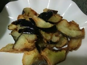 炸成如图金黄色捞出