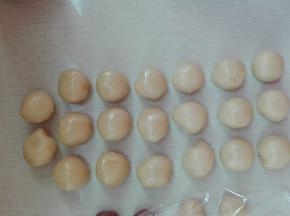 将水油皮面团等分20份