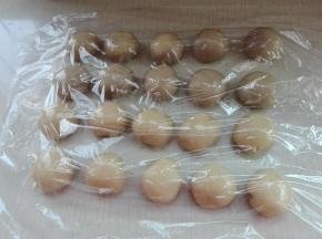 依次包好，收口朝下，盖保鲜膜放置好