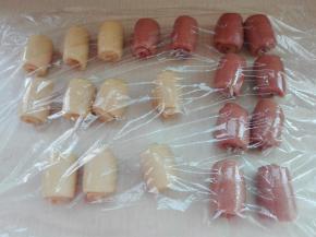 两种颜色操作一样，依次全部卷好