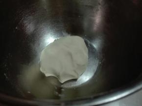 揉均匀，无干粉即可