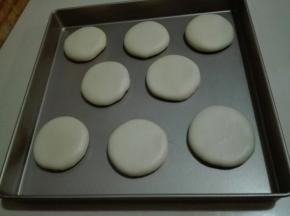 依次包好，按压成扁形
