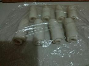 依次卷好，盖保鲜膜醒发10分钟