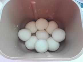 继续包四个如图摆放