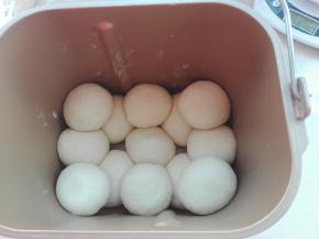 再包四个如图摆放