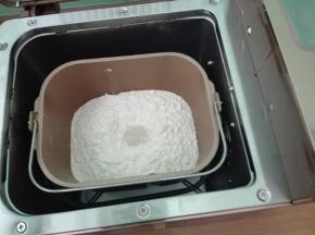 装入面包机内