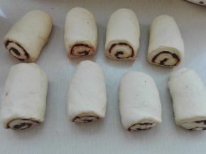 形成八个做好的面团