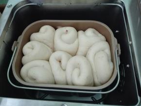 因为面团很多，所以稍微发的很高点